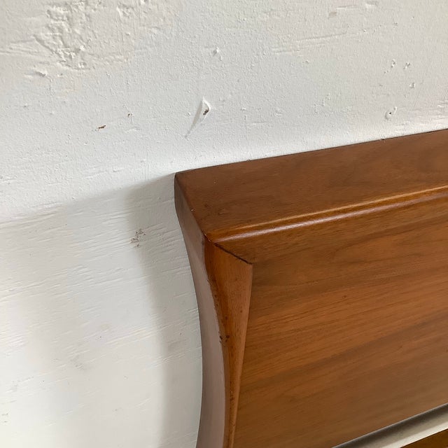 Mid 20th Century Mid-Century Walnut King Headboard With Sculptural Curved Silhouette For Sale - Image 5 of 12