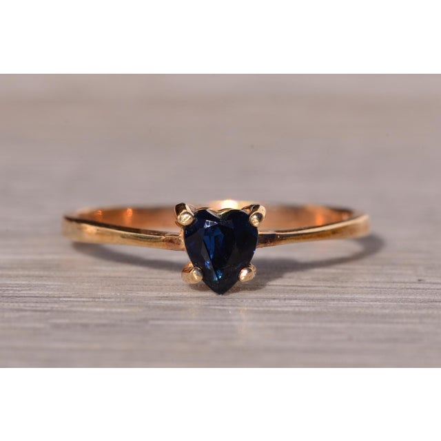 Gold The Titanic: Natural Blue Heart Shaped Sapphire Ring in Yellow Gold For Sale - Image 8 of 11