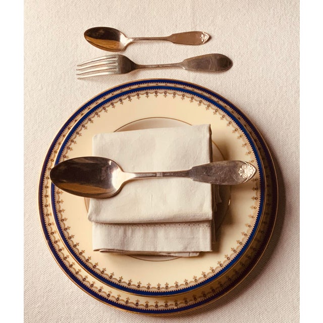 Late 19th Century English Traditional Set of Flatware - Silverplated For Sale - Image 11 of 11