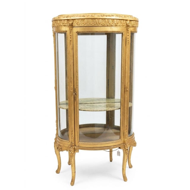 French Mid 20th Century French Louis XVI Style Giltwood Vitrine For Sale - Image 3 of 4