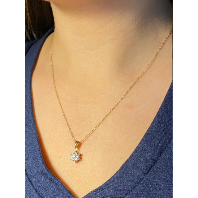 The Siobhan: Ladies Diamond Star Cluster Necklace in 14K For Sale - Image 4 of 4