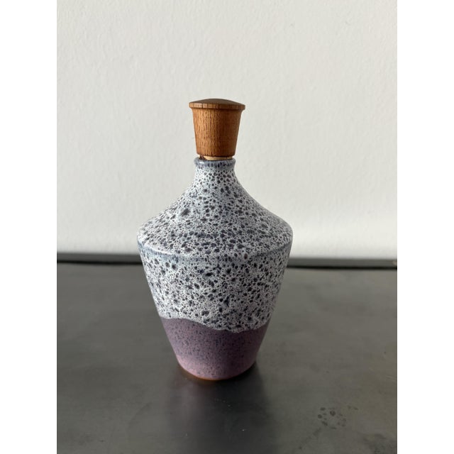 1970s Hand-Thrown Jug with Wooden Stopper from Töpferhof Römhild, 1960s For Sale - Image 5 of 15
