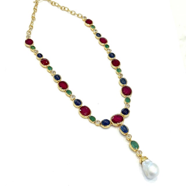 Bochic “Capri” Vintage Ruby, Emerald & Sapphire Necklace Set in 18K & Silver For Sale - Image 4 of 8