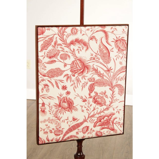 1980s Queen Anne Colonial Williamsburg Style Mahogany and Tapestry Firescreen For Sale - Image 10 of 13