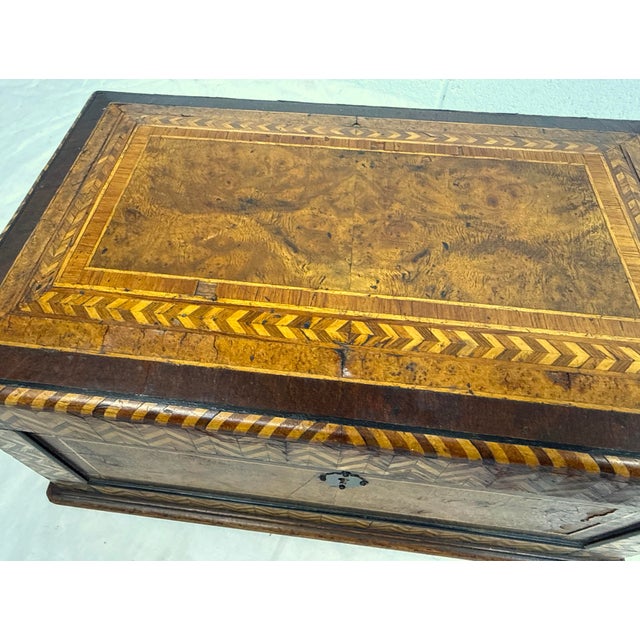 Antique 19th Century Handmade Inlaid Marquetry Parquetry Wood Jewelry Sewing Box For Sale - Image 10 of 17
