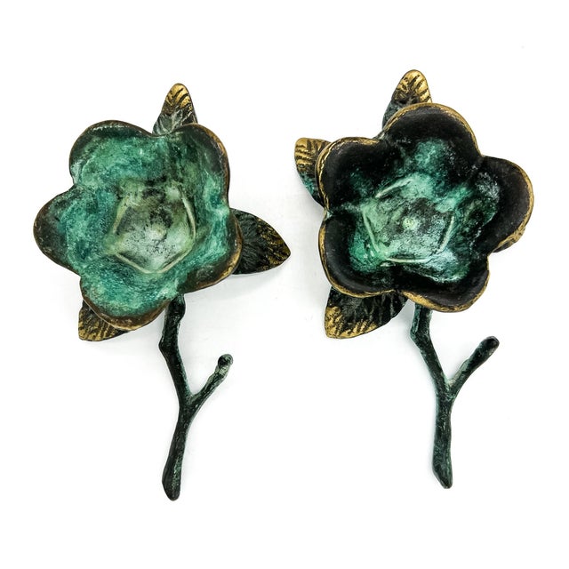 Late 20th Century Pair of Vintage Verdigris Brass Floral Sculptures / Candle Holders – Hollywood Regency / Botanical Style For Sale - Image 5 of 10