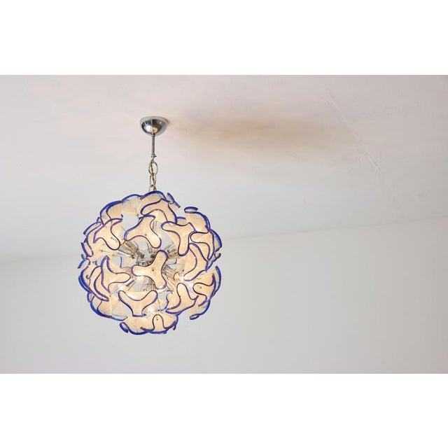 Italian Pendant Light from Venini, 1960s For Sale - Image 8 of 8