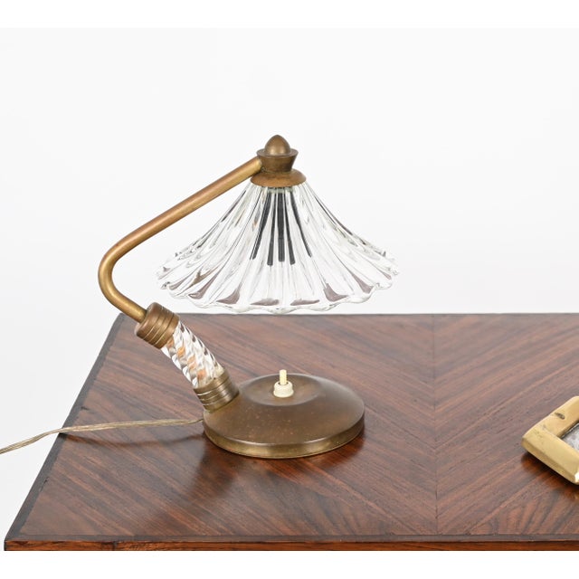 Bellflower Table Lamp in Murano Glass and Brass attributed to Ercole Barovier, Italy, 1940s For Sale - Image 15 of 16