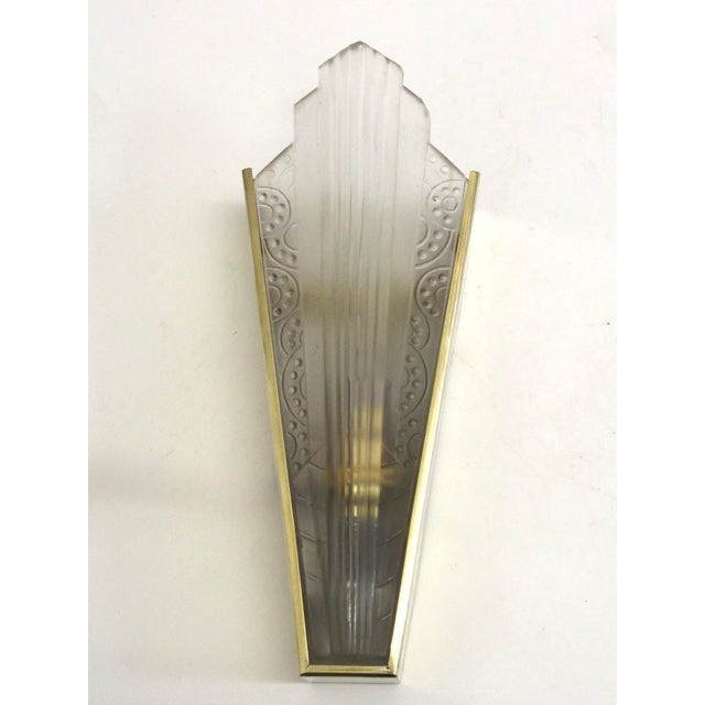 French Art Deco Sconce with Brass Fixture and Glass Shade, 1930s For Sale - Image 10 of 10