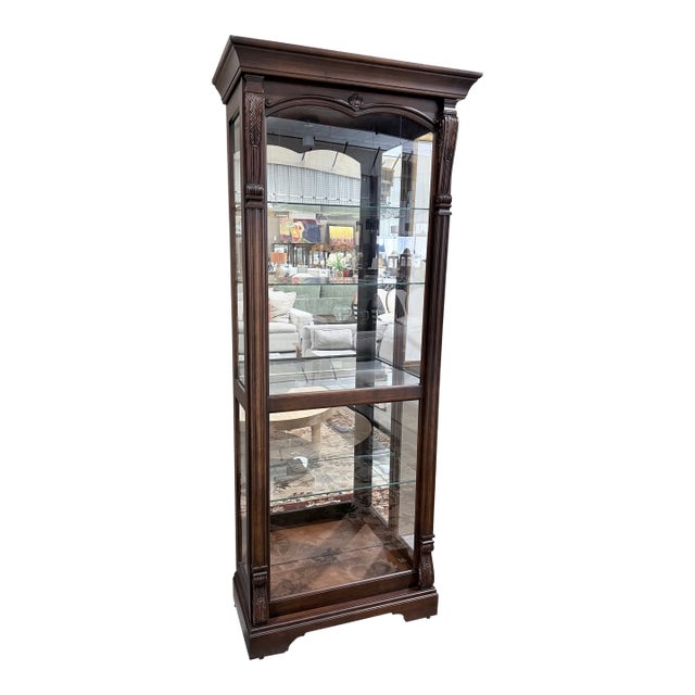 Late 20th Century Howard Miller Cherry Curio Display Cabinet For Sale
