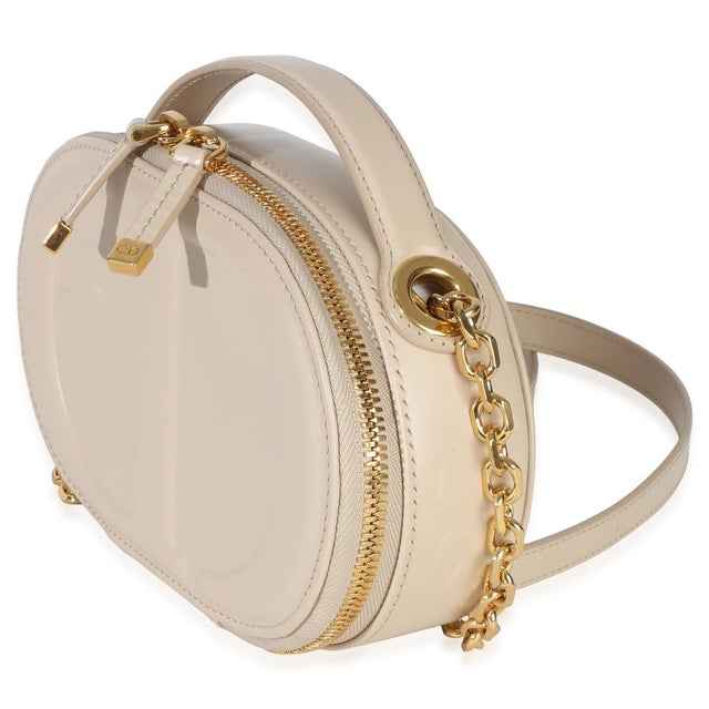 Item #: 153447 Interior Material: Leather MSRP: 2,300 Features Interior: Dual card slots Dimensions: 7 x 4 x 2.25 in...