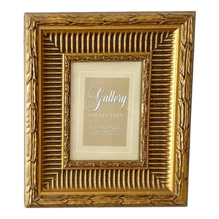 Vintage Traditional Gold Toned Wood Reed & Leaf Hollywood Regency Style Crystal Art Gallery Frame 5 X 7. For Sale