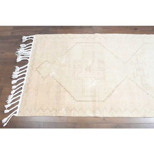 1970s Vintage Handmade Wool Cotton Turkish Beige Area Rug For Sale - Image 10 of 11