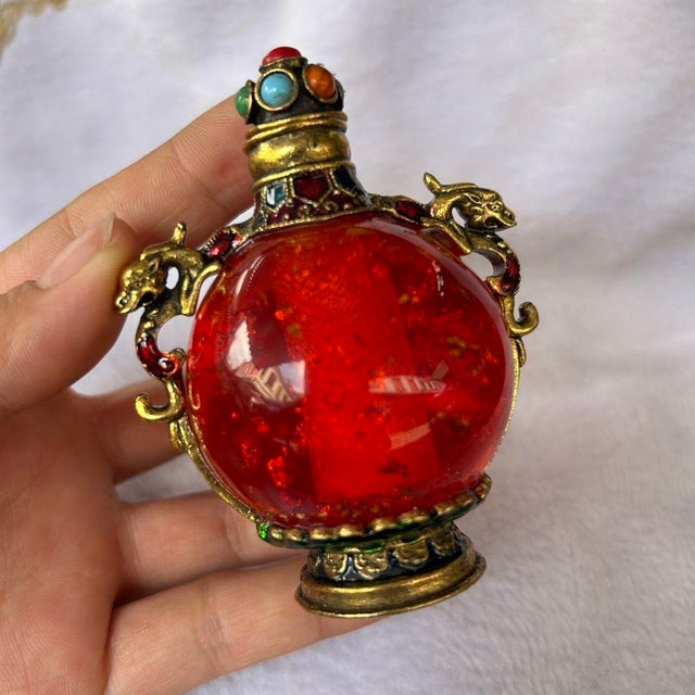1980s Vintage Red Glass Snuff Bottle — Gilt Bronze Dragon-Handled Moon Flask With Jeweled Stopper and Enamel Mounts For Sale - Image 5 of 8
