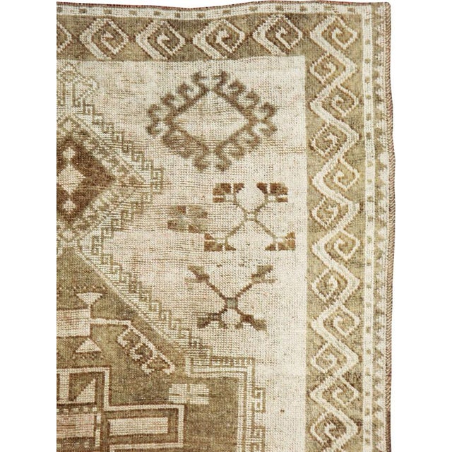 Tribal Galerie Shabab Collection Mid-20th Century Turkish Anatolian Gallery Carpet For Sale - Image 3 of 10