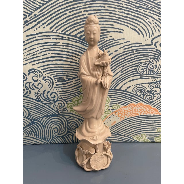 Vintage W. M. Hong Kong Chinese Blanc De Chine Kuan Yin Figurine For Sale - Image 9 of 9