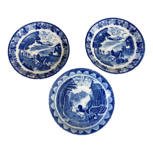 Vintage Blue and White Decorative Porcelain Set of 3 Plates Made in Japan