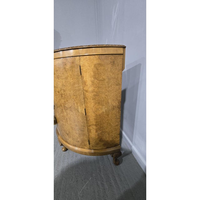 Vintage Buffet in Burr Walnut, 1920 For Sale - Image 11 of 12