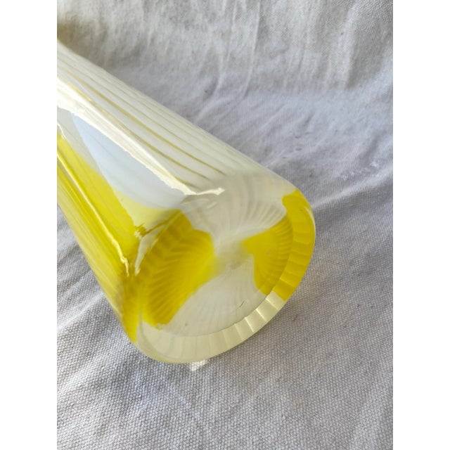 Vintage 1950s Mid-Century Modern Yellow and White Swirl/Stripe Murano Art Glass Vase For Sale In Palm Springs - Image 6 of 9