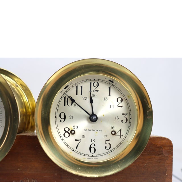 1960s Seth Thomas Corsair Model E537-010 Brass & Mahogany Ship’s Clock Set C1968 For Sale - Image 5 of 10