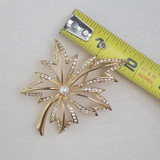 Vintage Napier 1980s Gold Maple Leaf Brooch Faux Pearl Rhinestone Statement Pin For Sale - Image 15 of 17