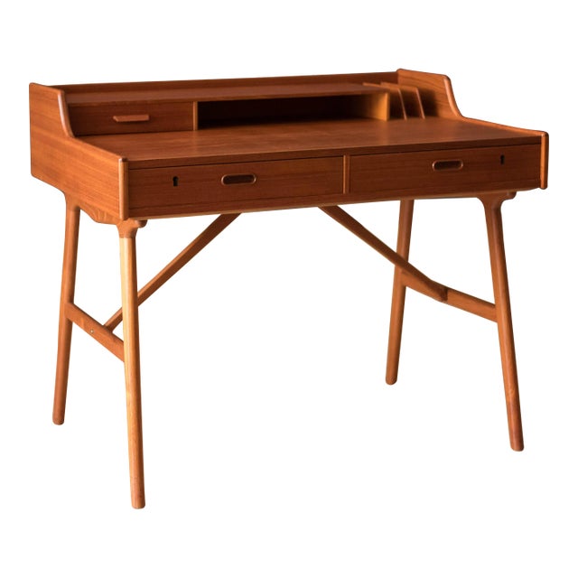Mid Century Teak Writing Desk by Arne Wahl Iversen for Vinde Møbelfabrik For Sale