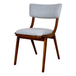 Skoczek Chair in Light Grey Boucle, 1970s For Sale