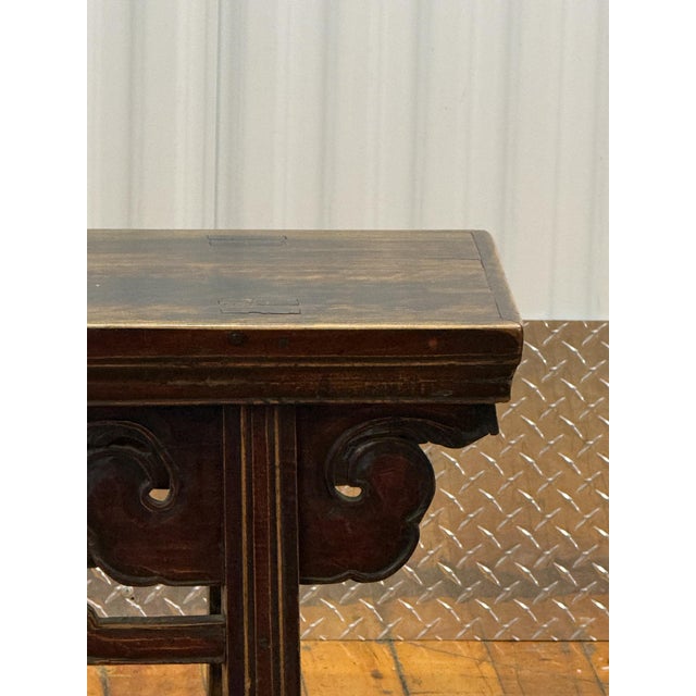 Brown 19th Century Chinese Red Lacquer Elm Spring Bench With Ruyi Spandrels For Sale - Image 8 of 9