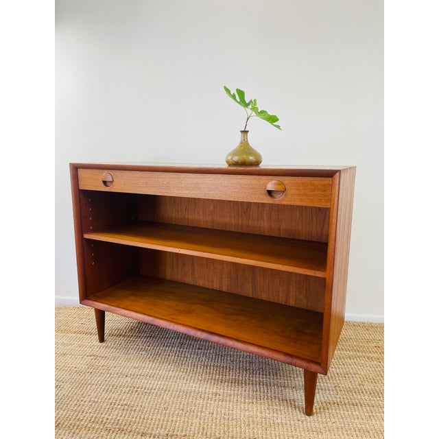 Hans Wegner Vintage 1960s Danish Modern Teak Mini Credenza Cabinet With Bookshelf For Sale - Image 4 of 16