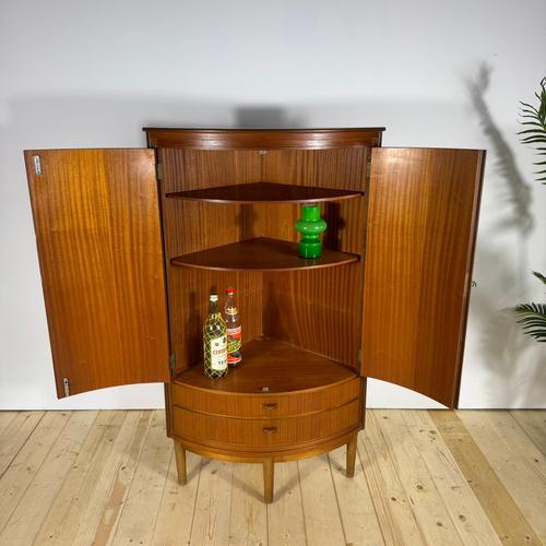 Mid-Century Modern Teak Corner Cabinet with Doors For Sale - Image 4 of 10