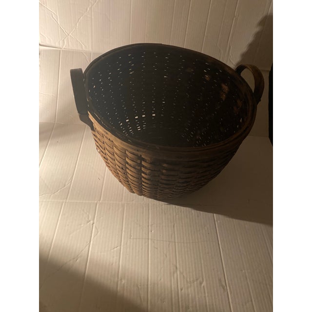 Brown 19th-Century Antique Splint Wood Round Basket With Handles For Sale - Image 8 of 9