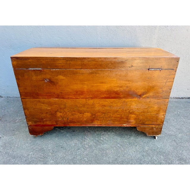 Early 20th Century Vintage Wooden Hope Chest W/ Yale Lock – Solid Wood Blanket Chest on Casters For Sale - Image 5 of 17