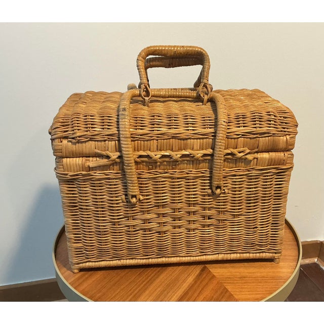 Vintage Wicker Picnic Basket With Double Handles & Latching Straps For Sale - Image 4 of 11