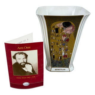 Limited Edition Artis Orbis The Kiss Vase in Porcelain by Gustav Klimt for Goebel, 2000s For Sale
