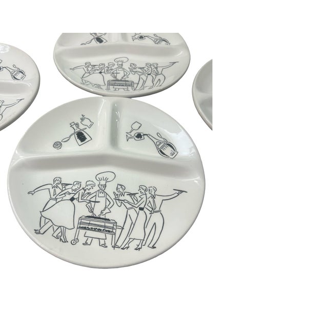 Mid-Century Modern Vintage Set of 4 Royal China Company Mid Century Modern Divide BBQ Ceramic Plates Barbecue 1950s For Sale - Image 3 of 7