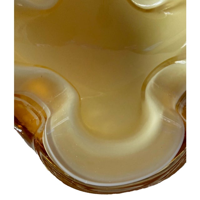 Alfredo Barbini 1970s Italian Murano Art Glass Tri-Color Sommerso Bowl by Alfredo Barbini Unmarked For Sale - Image 4 of 4