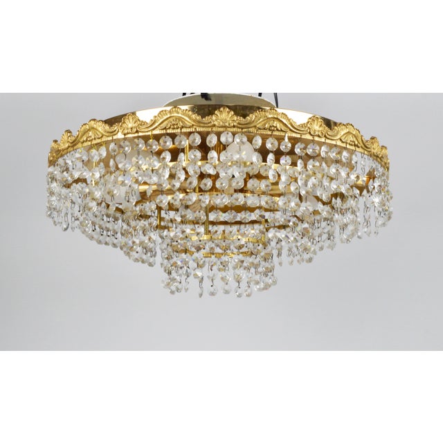 Vintage Crystal Chandelier, 1970s, in Good conditions. Designed 1970 to 1979 Up to 250V (Europe/UK Standard).The wiring of...