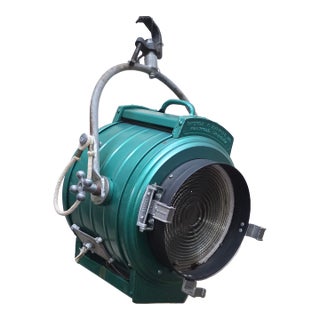 Vintage Hollywood Bardwell & McAlister “Junior” Spotlight Model 14006 Studio Head Light For Sale