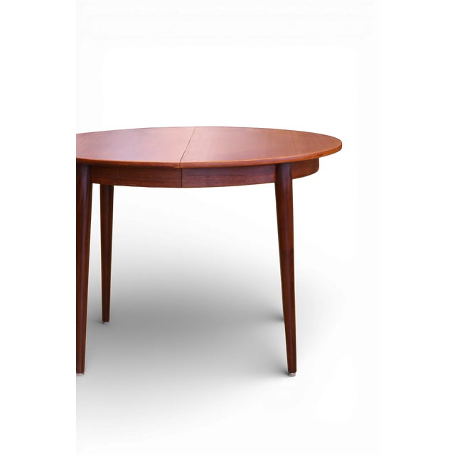 Brown Round Danish Dining Table in Veneered Teak with Extension Leaves, 1960s For Sale - Image 8 of 14
