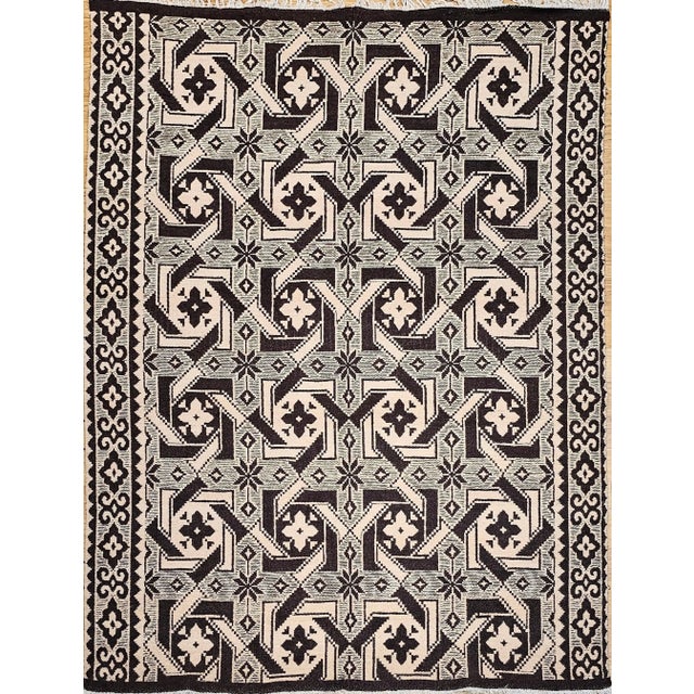 4’ 10” x 6’ 10” Vintage American Southwestern hand woven kilim area rug in gray, ivory, and brown colors circa the mid...