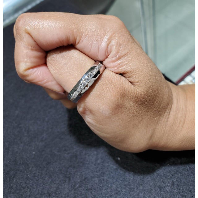 ♥ Product Summary ♥ Main Stone: Diamonds Approx. Diamond Carat Weight: .67cttw Diamond Color: G/H Diamond Clarity: VS2/SI1...