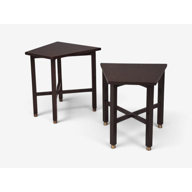 1950s Edward Wormley, Wedge Side Tables, Mahogany, Brass, Usa, 1955 For Sale - Image 5 of 13
