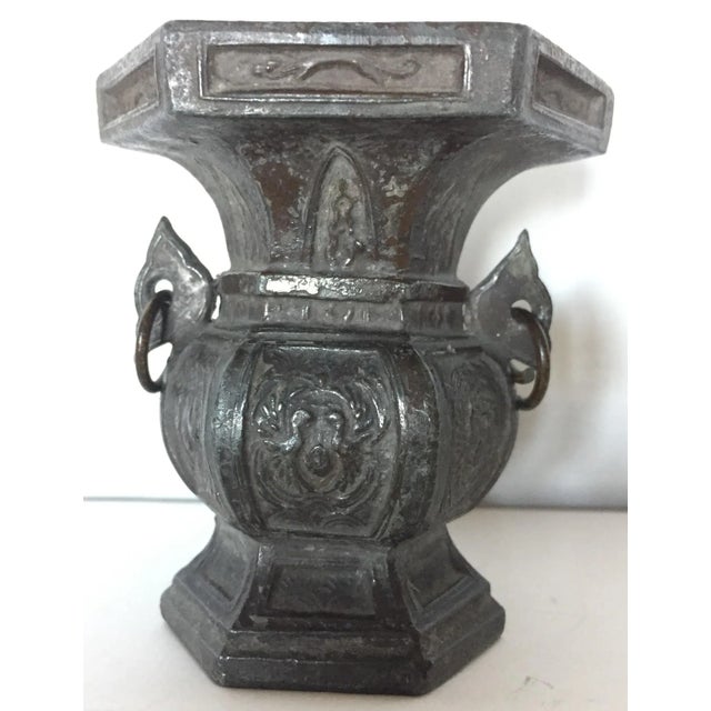 19th Century, Qing Period, Antique Chinese Bronze Vase For Sale In San Francisco - Image 6 of 6