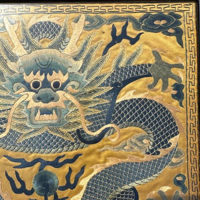 Yellow Qing Dynasty Imperial Five-Clawed Dragon Mandarin Square Rank Badge – Late 18th to Mid-19th Century For Sale - Image 8 of 12