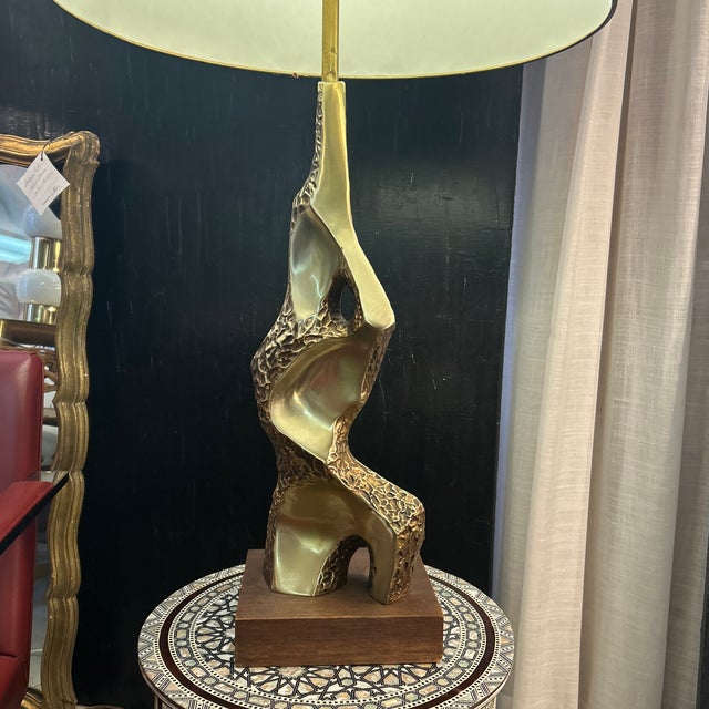 Mid-Century Modern Richard Barr Cast Brass Brutalist Abstract Lamp With Custom Shade for Laurel Lighting Co. For Sale - Image 3 of 12