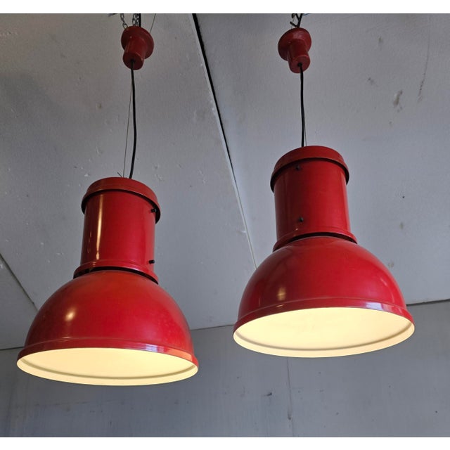 Cream Red Metal Pendant Lamps from Fontana Arte, 1970s, Set of 2 For Sale - Image 8 of 8