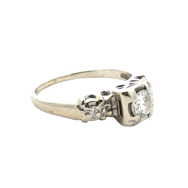 Early 21st Century Estate 14k White Gold Engagement Diamond Ring, Size 6.5 For Sale - Image 5 of 9