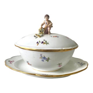 19th Century Meissen Sauce Tureen With Cherub Knob For Sale