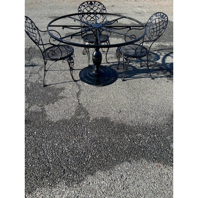 American Beautiful Vintage Woodard Chantilly Rose Table and 4 Chairs , Attributed For Sale - Image 3 of 5