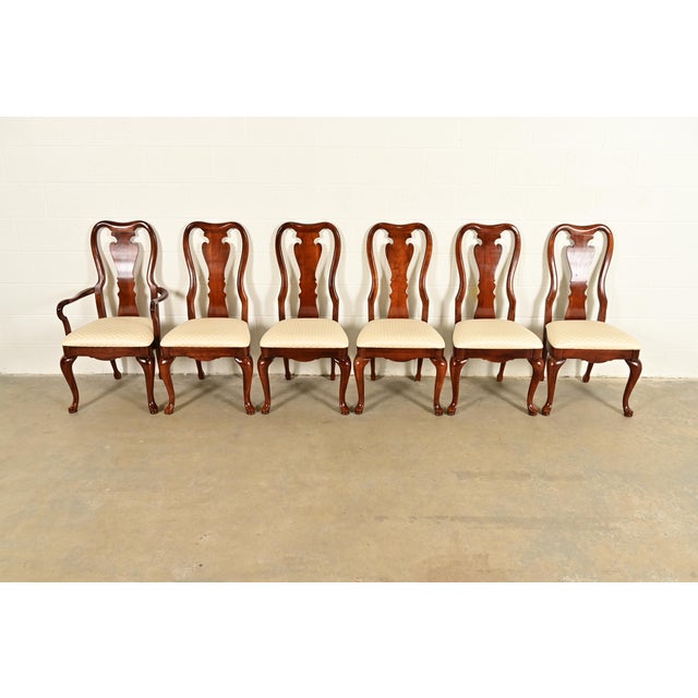 Queen Anne Thomasville Queen Anne Carved Solid Mahogany Dining Chairs | Set of Six For Sale - Image 3 of 15